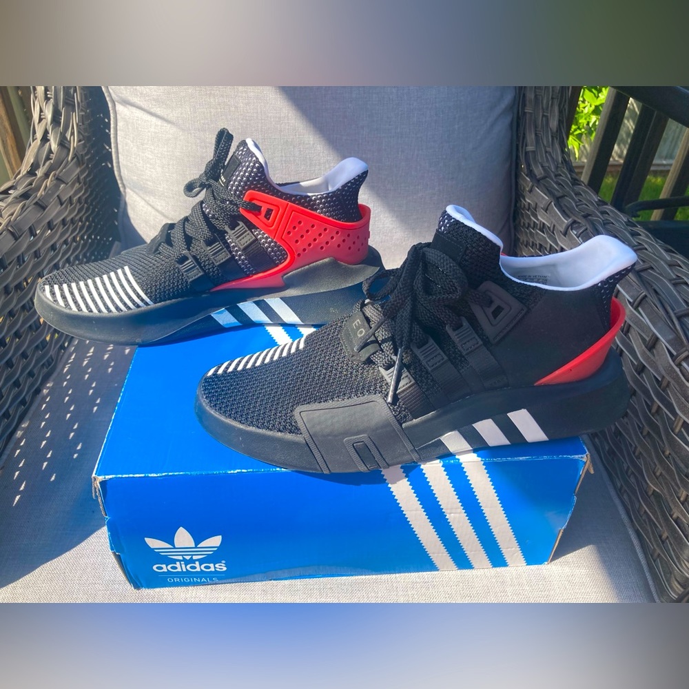 NIB Rare Hype Adidas EQT BASK ADV